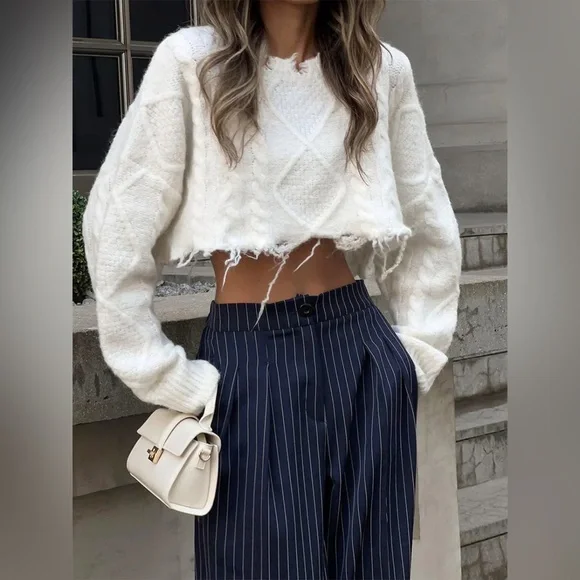 86 Pinstripe Pleated Wide-Leg Pants - Picture 4 of 7